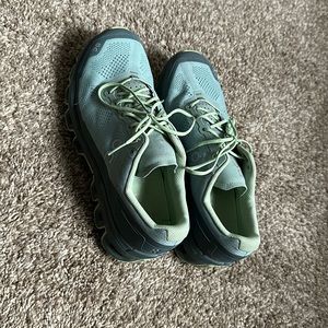 ON tennis shoes - good condition